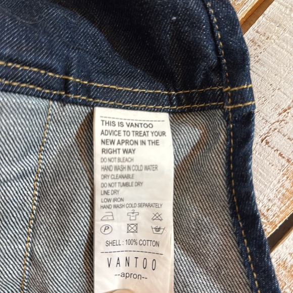 Vantoo brand medium duty denim apron with many pockets - Picture 4 of 4
